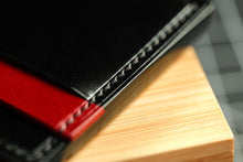 Load image into Gallery viewer, Four Pocket Cardcase - Black &amp; Red Shinki Shell Cordovan
