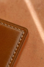 Load image into Gallery viewer, Three Pocket Cardcase - Bourbon Shell Cordovan &amp; Light Brown Thread
